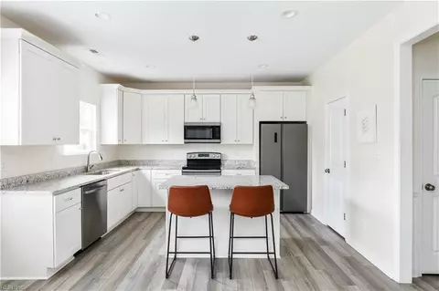 Kitchen - 517 Dixie Dr, Norfolk, VA 23505 photo 2 of 6