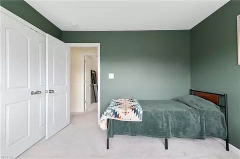 Bedroom - 517 Dixie Dr, Norfolk, VA 23505 photo 6 of 10