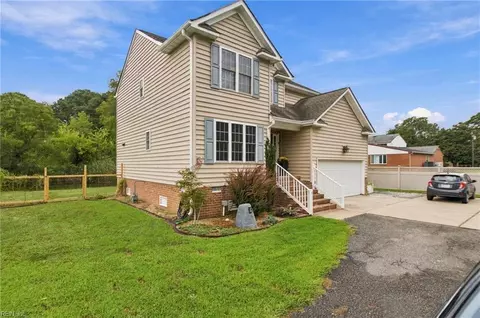 Exterior - 4 Walters Ln, Hampton, VA 23666 photo 8 of 9