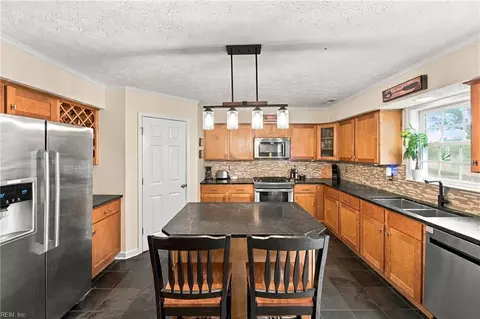 Kitchen - 4 Walters Ln, Hampton, VA 23666 photo 1 of 6