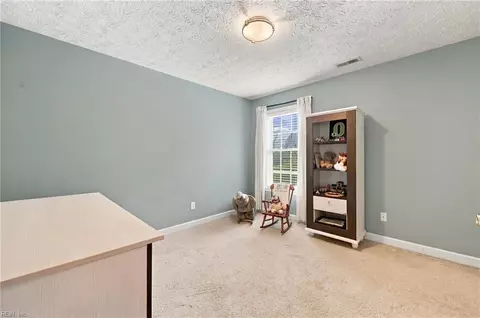 Bedroom - 4 Walters Ln, Hampton, VA 23666 photo 2 of 10