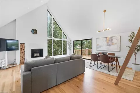 696 Mowbray Arch Arch #250, Norfolk, VA 23507
