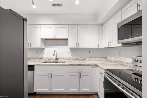 837 Little Bay Ave #4, Norfolk, VA 23503