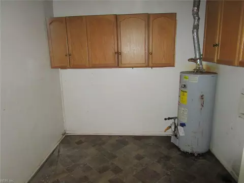 Other - 12 Kingslee Ln, Hampton, VA 23669 photo 1 of 2