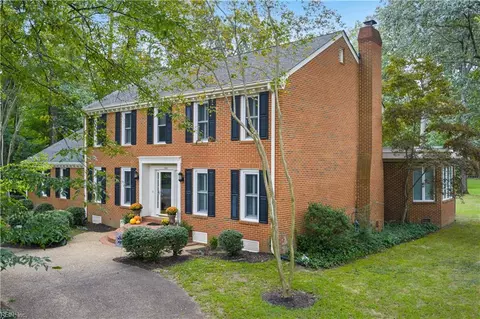 808 Coverdale Ln, Virginia Beach, VA 23452