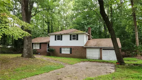 70 Normandy Ln, Newport News, VA 23606