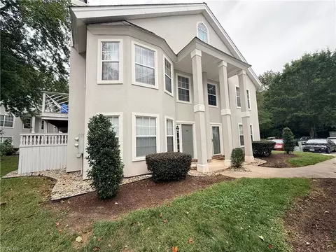 708 Sail Fish Quay Quay, Chesapeake, VA 23320