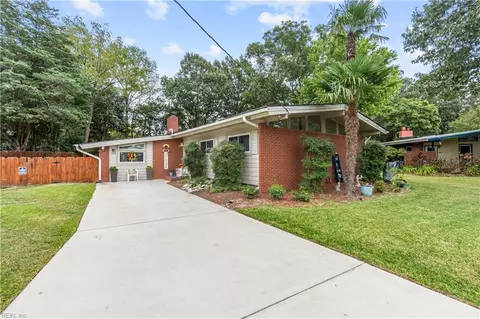 1308 Woodhurst Dr, Virginia Beach, VA 23454