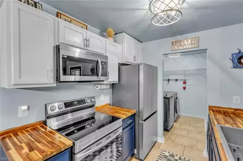 613 Crows Nest Ct, Virginia Beach, VA 23462