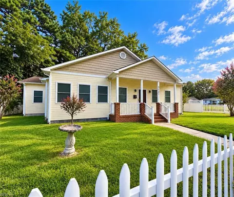 3121 Hull St, Portsmouth, VA 23704