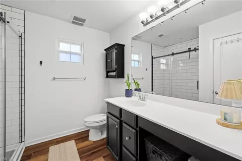 Bath - 3145 Codorus St, Chesapeake, VA 23323 photo 1 of 3