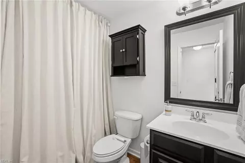 Bath - 3145 Codorus St, Chesapeake, VA 23323 photo 3 of 3