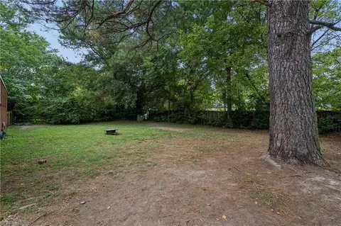 Exterior - 4316 Taylor Rd, Chesapeake, VA 23321 photo 9 of 9