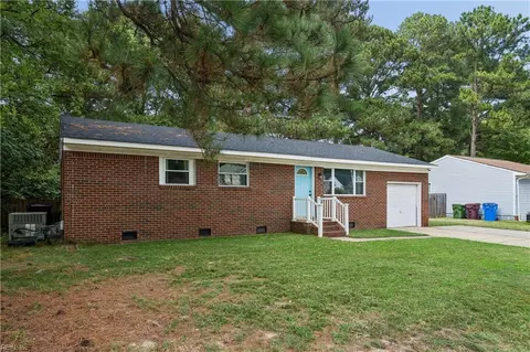 Exterior - 4316 Taylor Rd, Chesapeake, VA 23321 photo 3 of 9