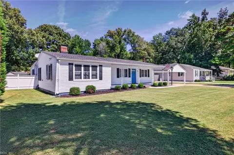 Exterior - 220 Marion Dr, Chesapeake, VA 23322 photo 2 of 7