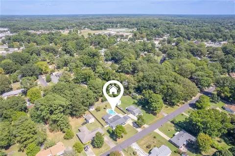 View/Area - 220 Marion Dr, Chesapeake, VA 23322 photo 6 of 7