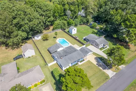 View/Area - 220 Marion Dr, Chesapeake, VA 23322 photo 2 of 7