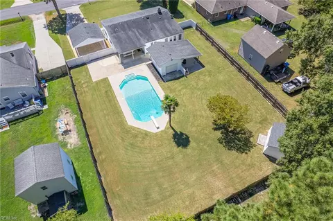 View/Area - 220 Marion Dr, Chesapeake, VA 23322 photo 3 of 7