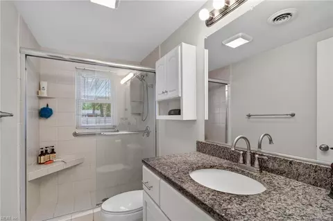 Bath - 220 Marion Dr, Chesapeake, VA 23322 photo 2 of 2