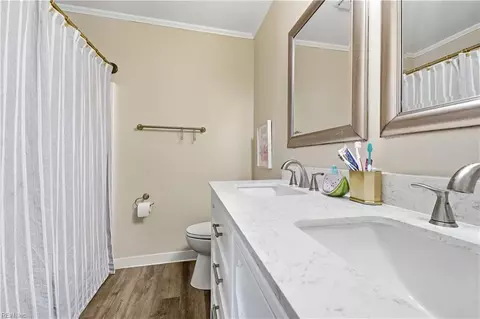 Bath - 324 Lakeland Dr, Hampton, VA 23669 photo 3 of 4
