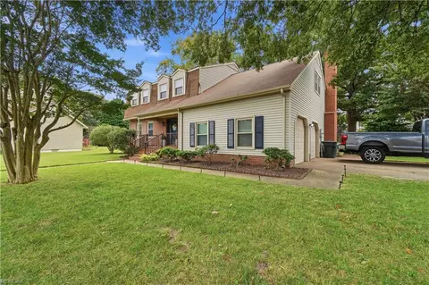 Exterior - 324 Lakeland Dr, Hampton, VA 23669 photo 3 of 11