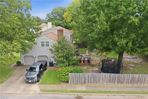 Exterior - 324 Lakeland Dr, Hampton, VA 23669 photo 11 of 11