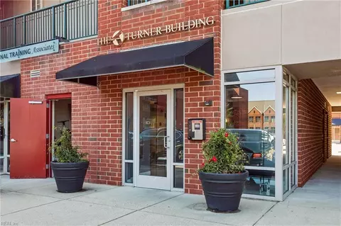 230 Nat Turner Blvd S #2002, Newport News, VA 23606