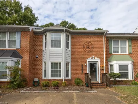 5304 Brookstone Ln, Virginia Beach, VA 23455