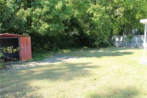 Exterior - 1503 Addison Rd, Hampton, VA 23663 photo 3 of 4