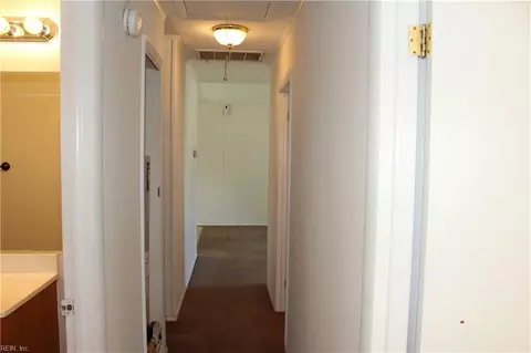 Entry Way - 1503 Addison Rd, Hampton, VA 23663 photo 3 of 3