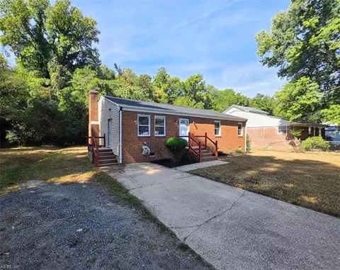 Exterior - 50 Oser Ln, Hampton, VA 23669 photo 3 of 6