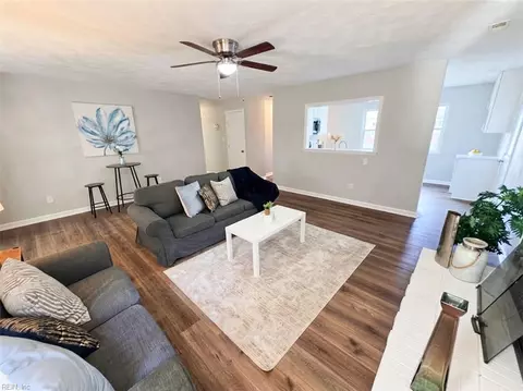 Living - 50 Oser Ln, Hampton, VA 23669 photo 1 of 2