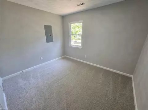 Bedroom - 50 Oser Ln, Hampton, VA 23669 photo 6 of 7