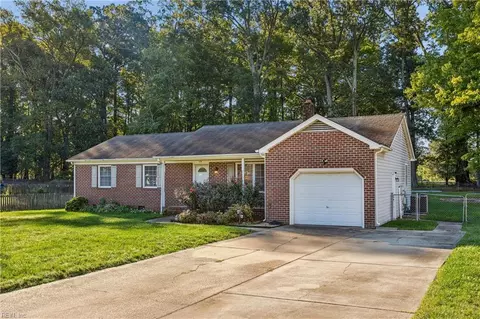 218 Terrebonne Rd, Yorktown, VA 23692