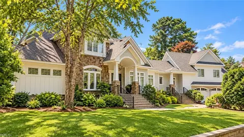 1321 Five Point Rd, Virginia Beach, VA 23454