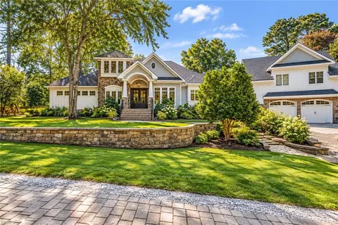 1321 Five Point Rd, Virginia Beach, VA 23454