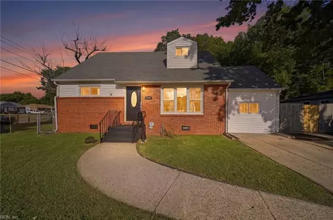 848 Aragona Blvd, Virginia Beach, VA 23455