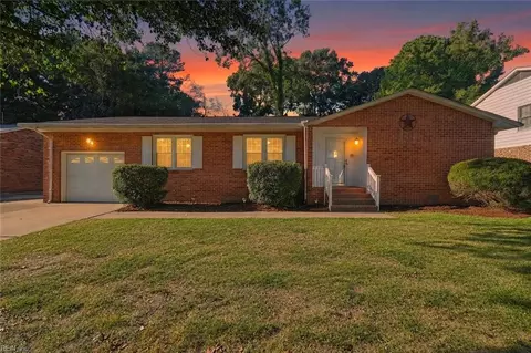 1057 Clipper Dr, Hampton, VA 23669