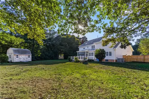 Exterior - 817 Maple Forest Ct, Chesapeake, VA 23322 photo 7 of 8
