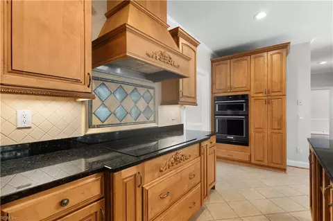 Kitchen - 817 Maple Forest Ct, Chesapeake, VA 23322 photo 5 of 5