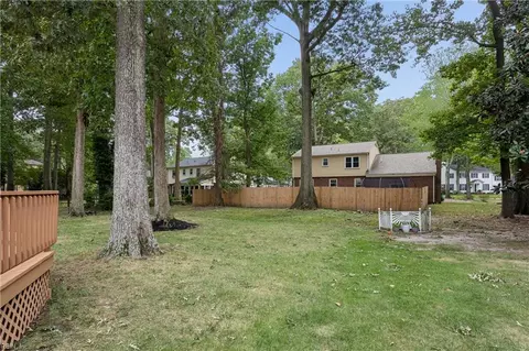 Exterior - 113 Wilderness Rd, Hampton, VA 23669 photo 8 of 9