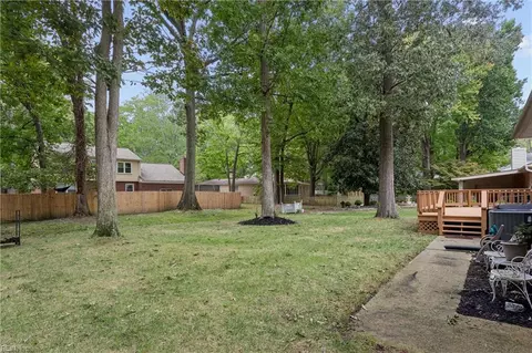 Exterior - 113 Wilderness Rd, Hampton, VA 23669 photo 5 of 9
