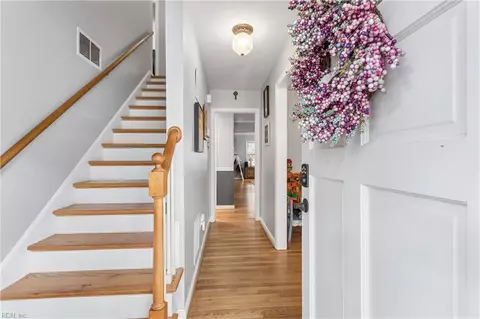 Entry Way - 113 Wilderness Rd, Hampton, VA 23669 photo 1 of 3