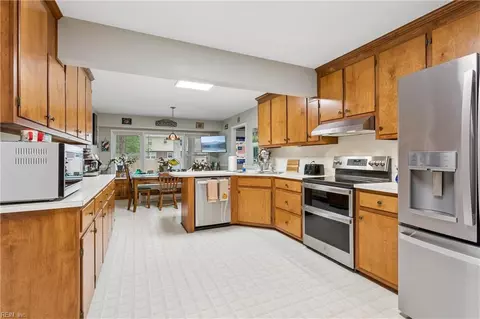 Kitchen - 113 Wilderness Rd, Hampton, VA 23669 photo 2 of 2