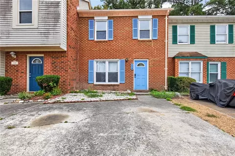 458 Lake Havasu Dr, Virginia Beach, VA 23454