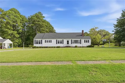 8391 Bell Ave, Ivor, VA 23866