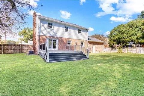 Exterior - 302 Beechmount Dr, Hampton, VA 23669 photo 4 of 4