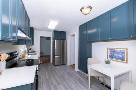 Kitchen - 302 Beechmount Dr, Hampton, VA 23669 photo 1 of 2