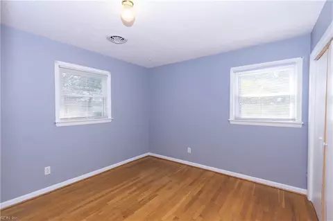 Bedroom - 302 Beechmount Dr, Hampton, VA 23669 photo 4 of 7