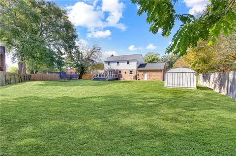 Exterior - 302 Beechmount Dr, Hampton, VA 23669 photo 3 of 4